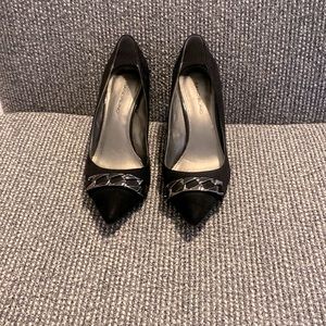 Women's Black Heels with Chain Detail on Toe
